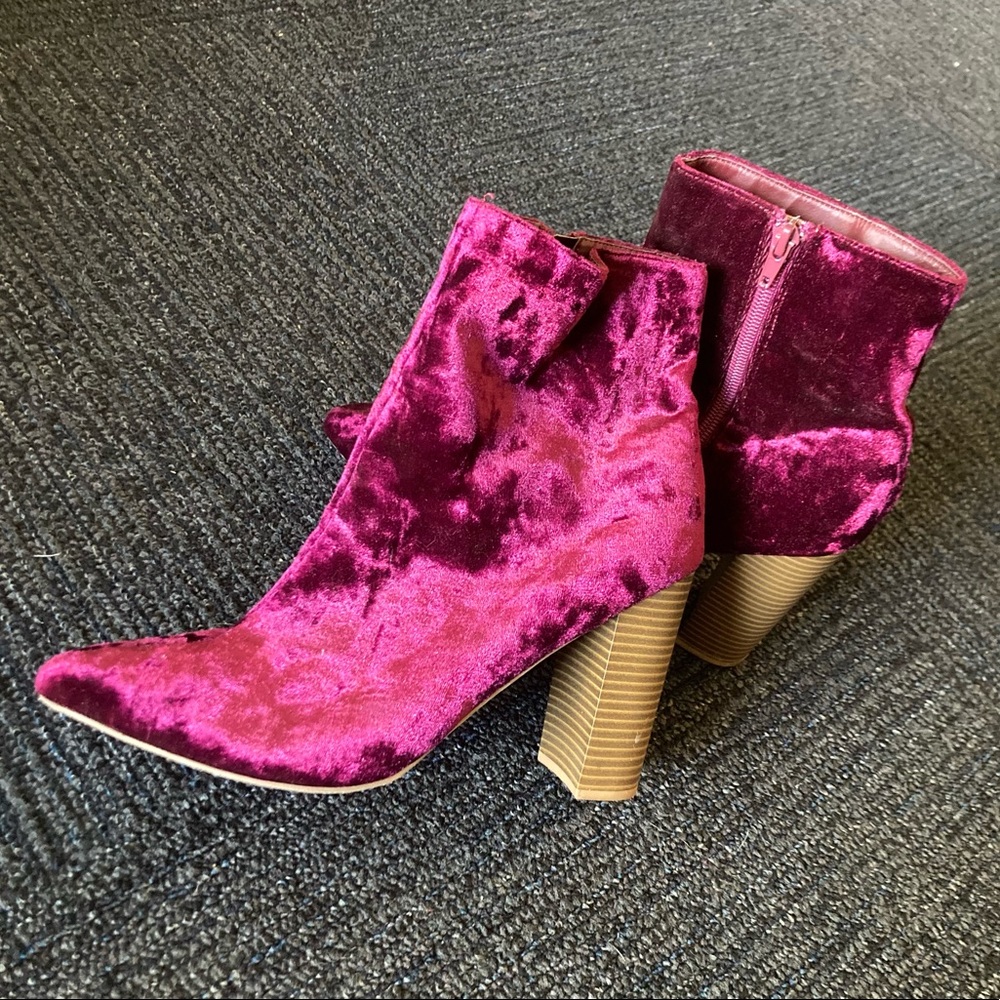 Dark pink/purple velvet ankle boots